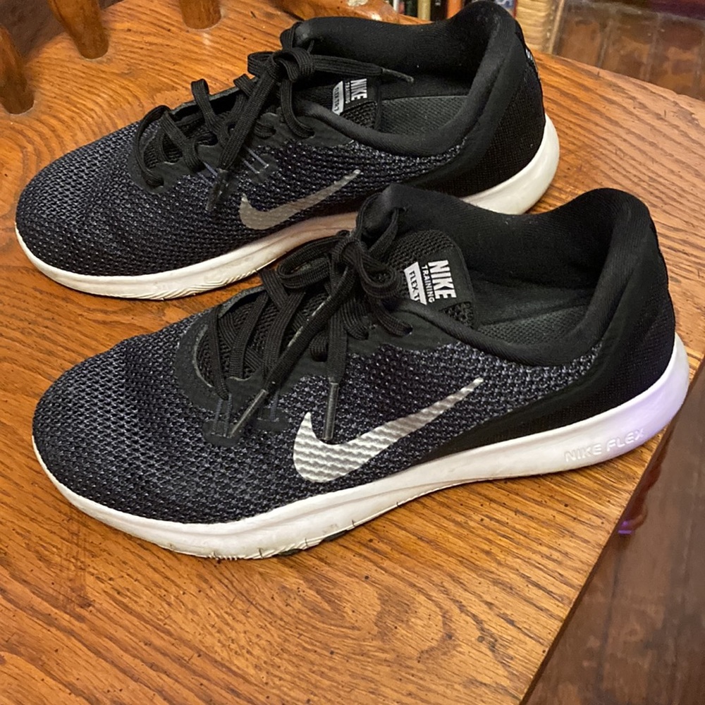 Womens Nike training flextr7 size 8 wide - Picture 2 of 7